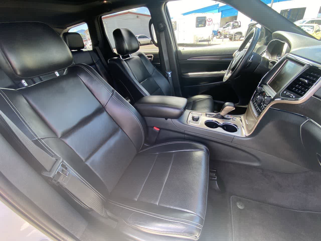Used 2016 Jeep Grand Cherokee Limited w/ Luxury Group II AWD/4WD image 25
