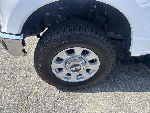 Used 2023 Ford F250 XLT w/ FX4 Off-Road Package image 10