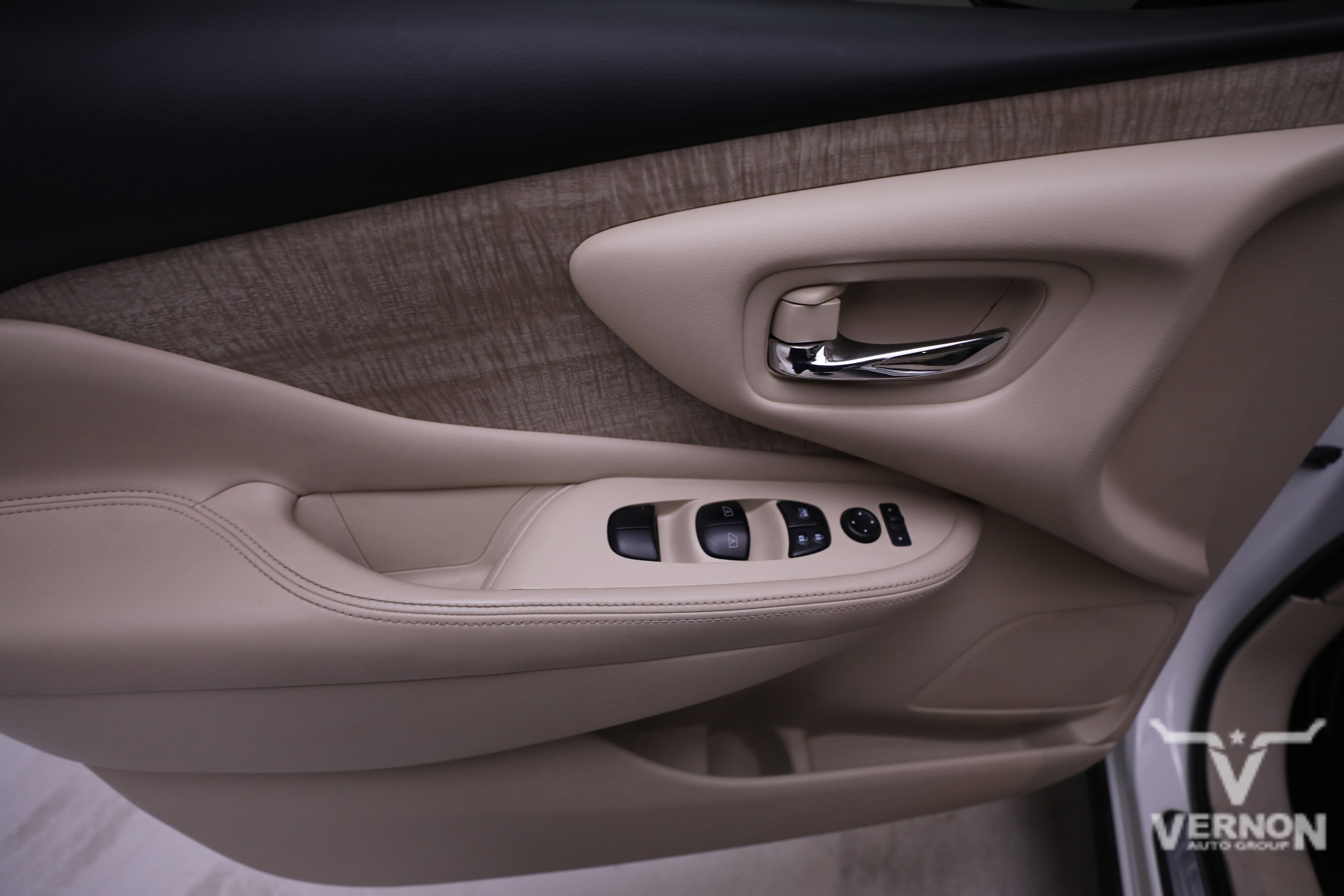 Used 2019 Nissan Murano SV image 18