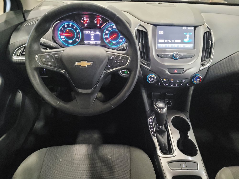 Used 2017 Chevrolet Cruze LT w/ Convenience Package FWD image 22