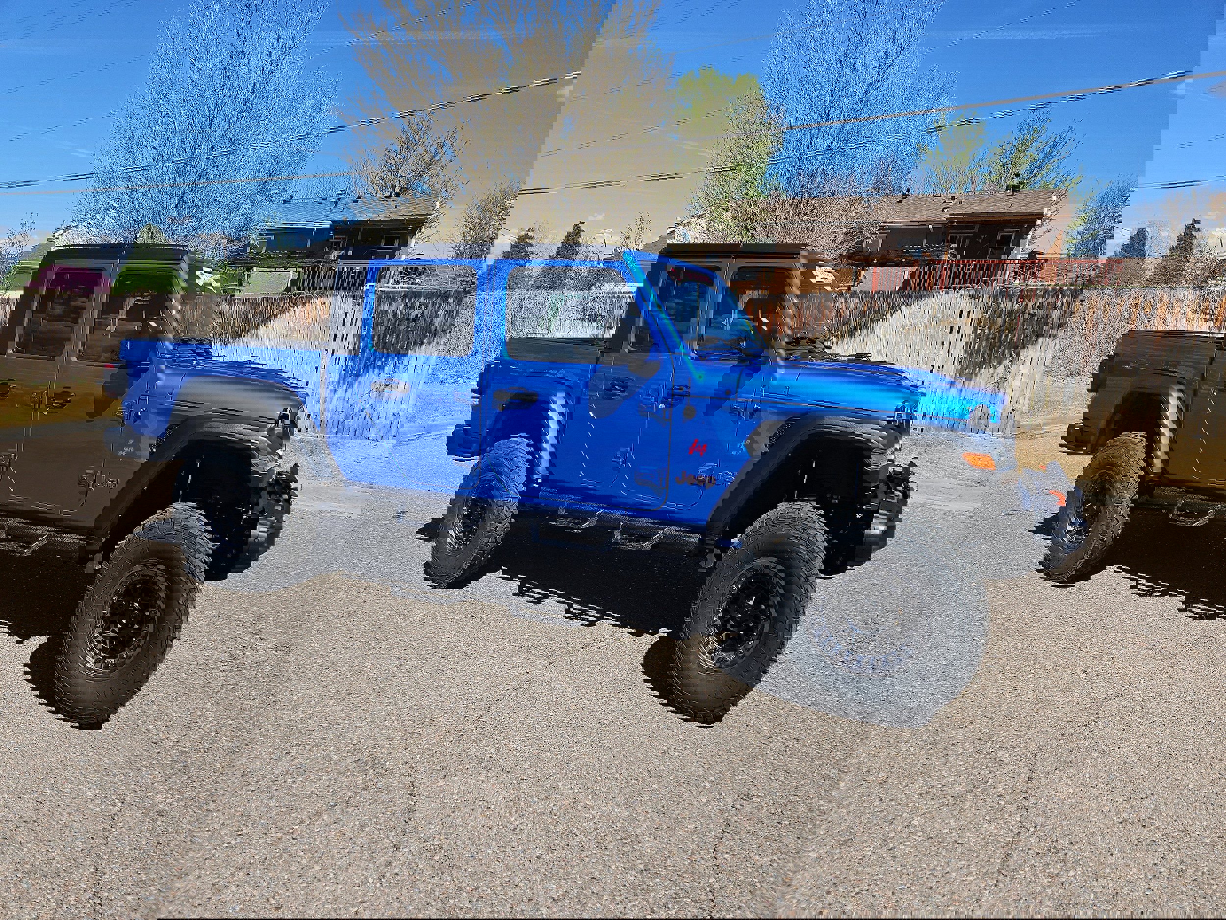 Used 2023 Jeep Gladiator Rubicon w/ LED Lighting Group image 2