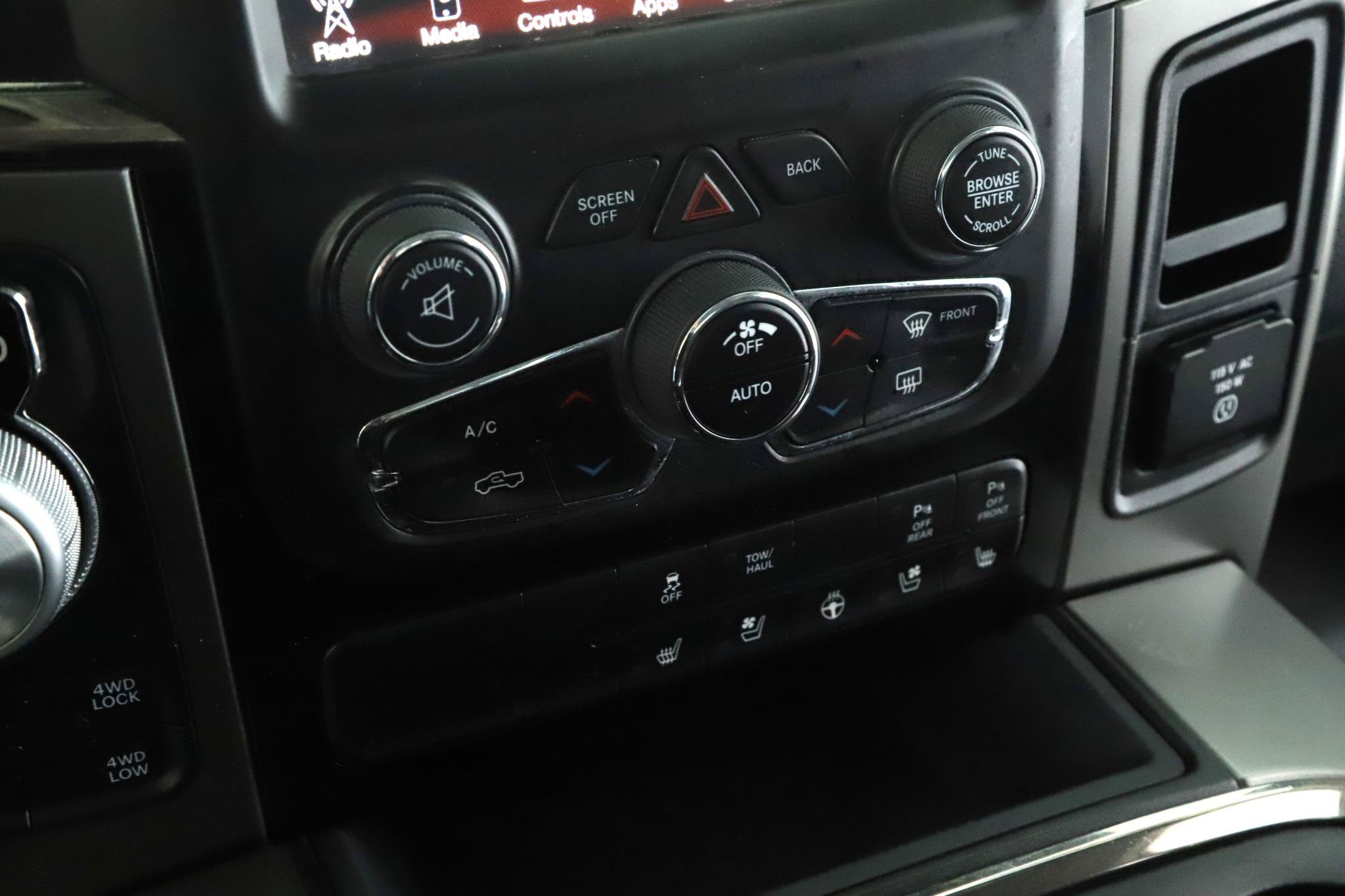 Used 2016 RAM 1500 Sport w/ Black Ram 1500 Sport Group AWD/4WD image 14