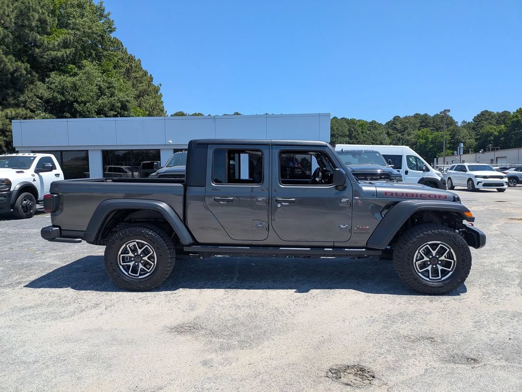 Used 2024 Jeep Gladiator Rubicon w/ Safety Group AWD/4WD image 8