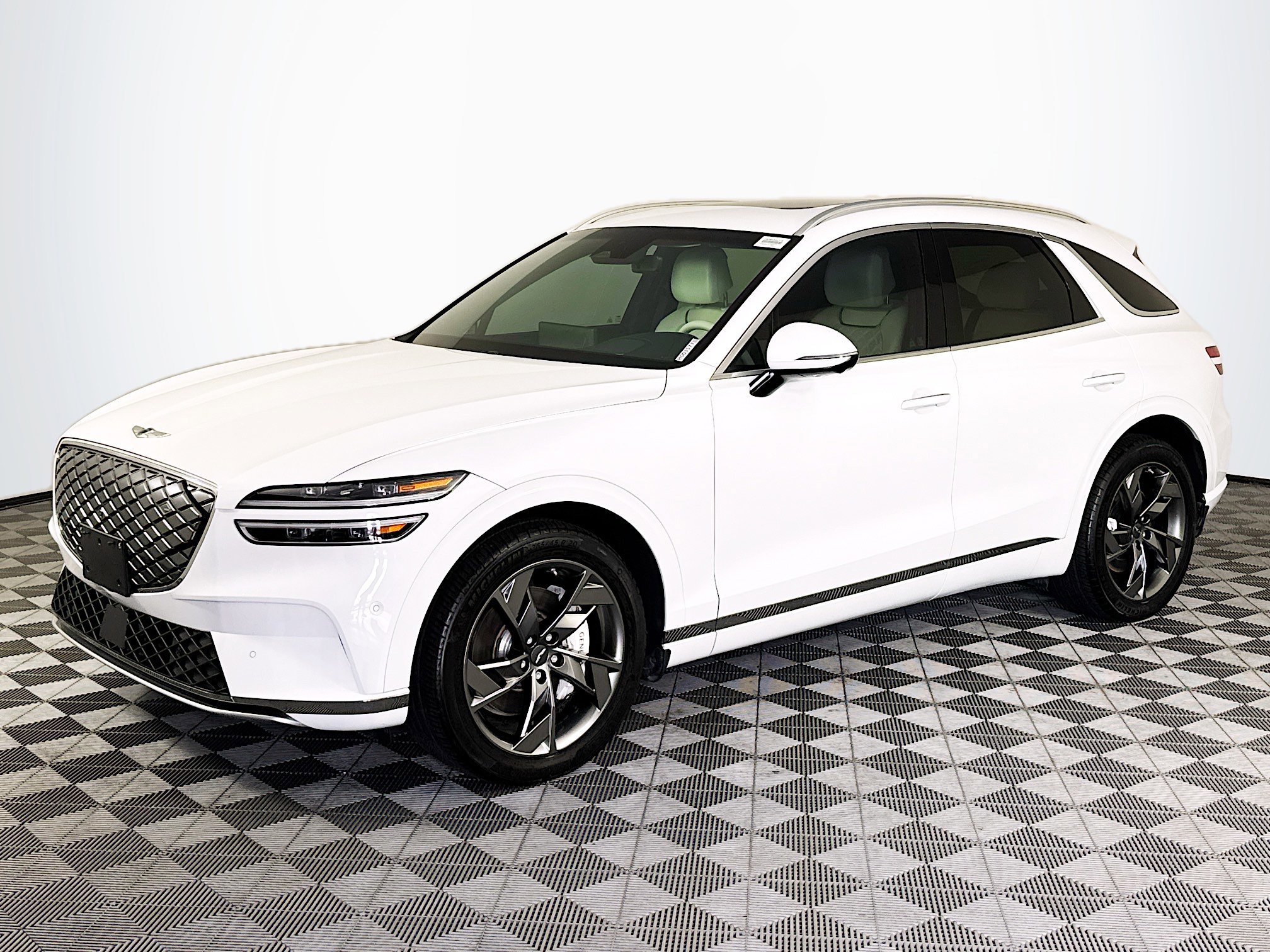 Used 2024 Genesis Electrified GV70 Advanced w/ Prestige Package image 4