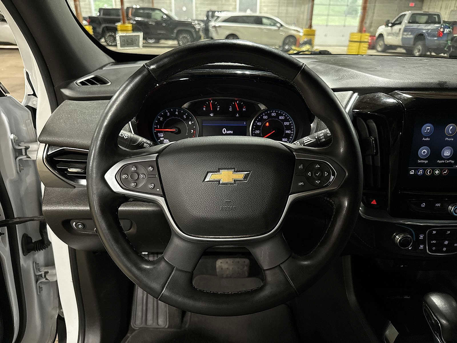 Used 2023 Chevrolet Traverse LT FWD image 19