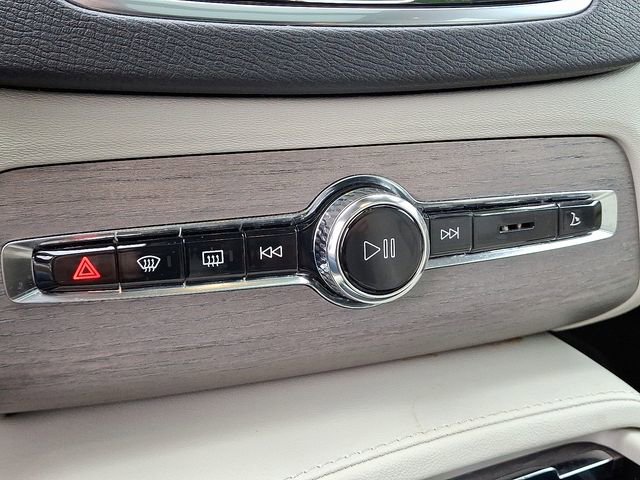 Used 2023 Volvo XC90 B5 Plus w/ Protection Package Premier image 21