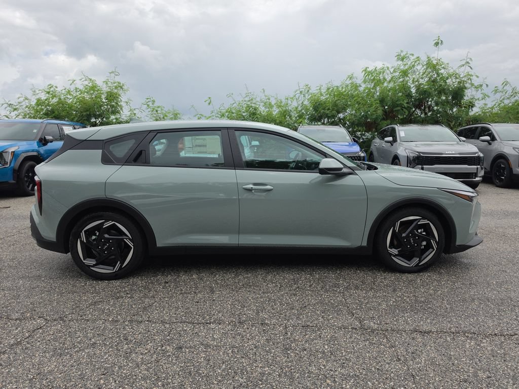New 2026 Kia K4 EX FWD image 9