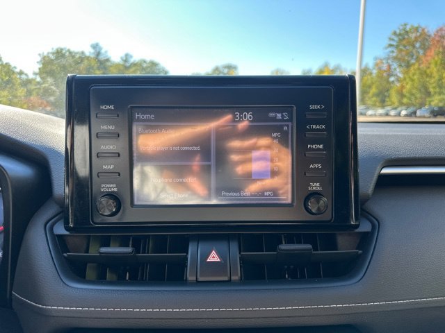 Certified 2019 Toyota RAV4 LE w/ All Weather Liner Package AWD/4WD image 33