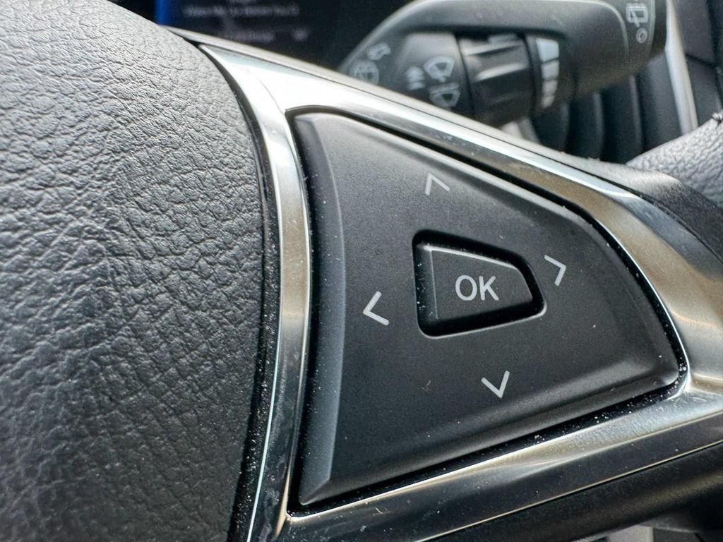 Used 2024 Ford Edge SEL w/ Convenience Package AWD/4WD image 17