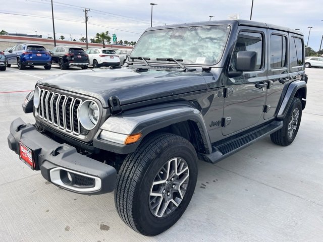 Used 2025 Jeep Wrangler Sahara image 3