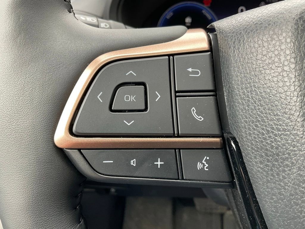 Certified 2025 Toyota Grand Highlander AWD Hybrid image 12