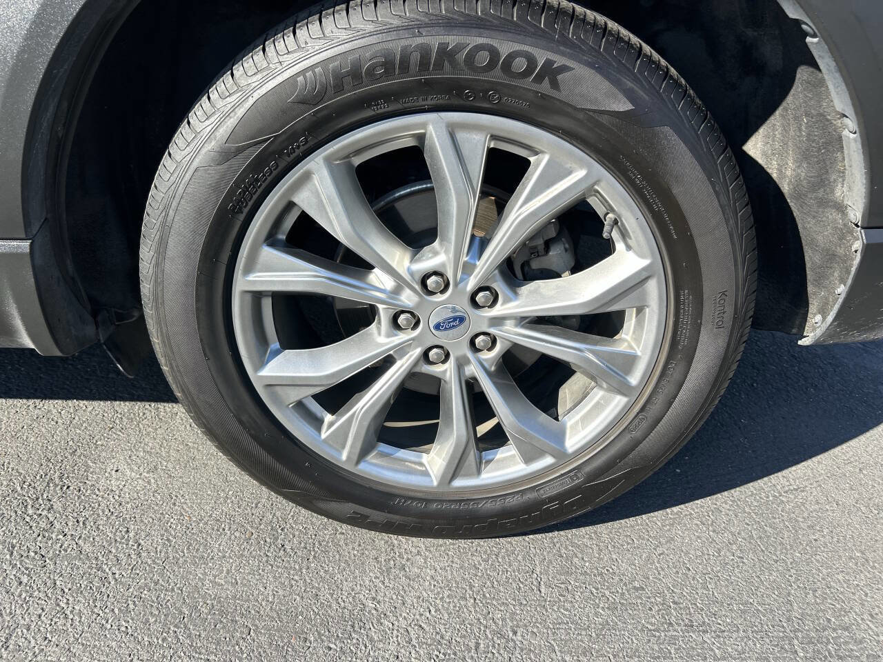 Used 2021 Ford Explorer Limited w/ Equipment Group 301A image 8