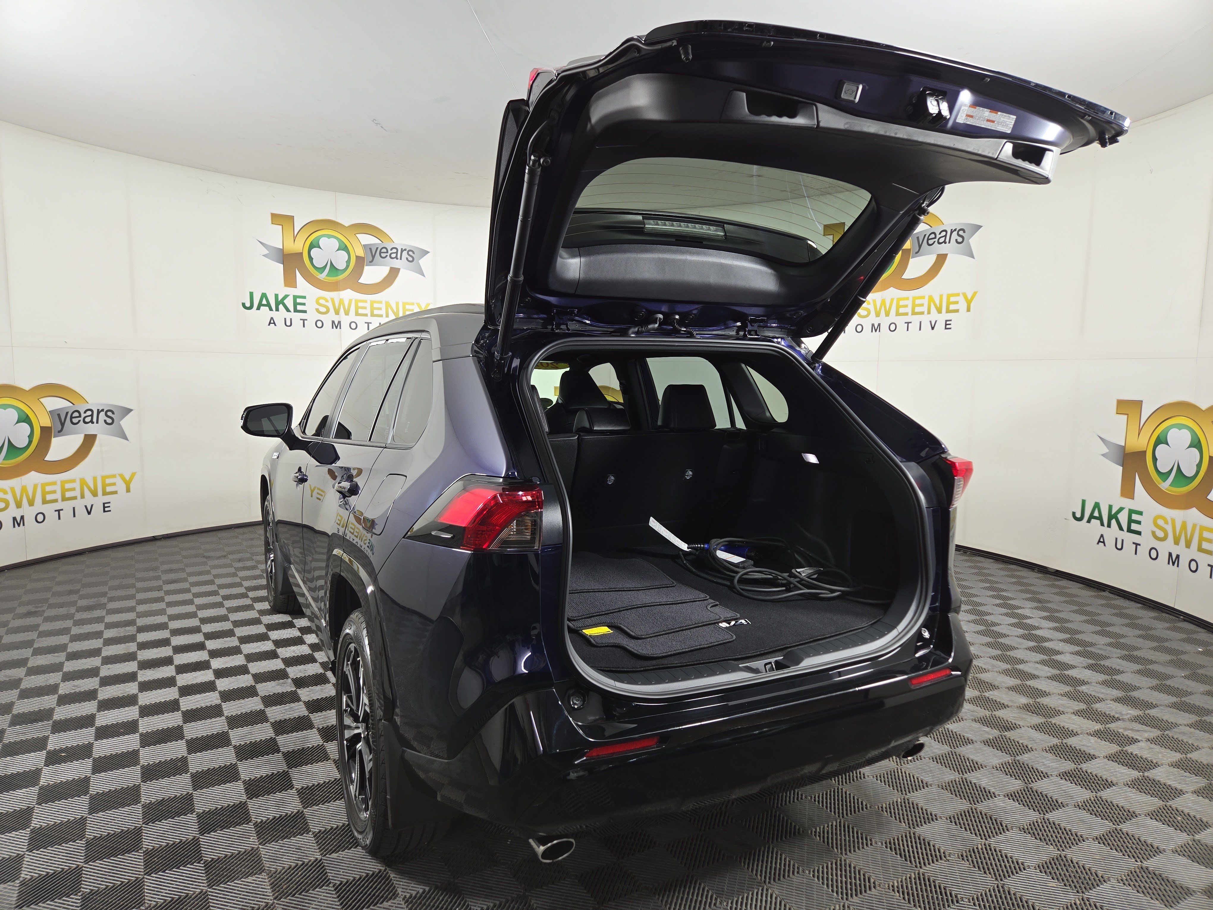 Used 2023 Toyota RAV4 XSE AWD/4WD image 32