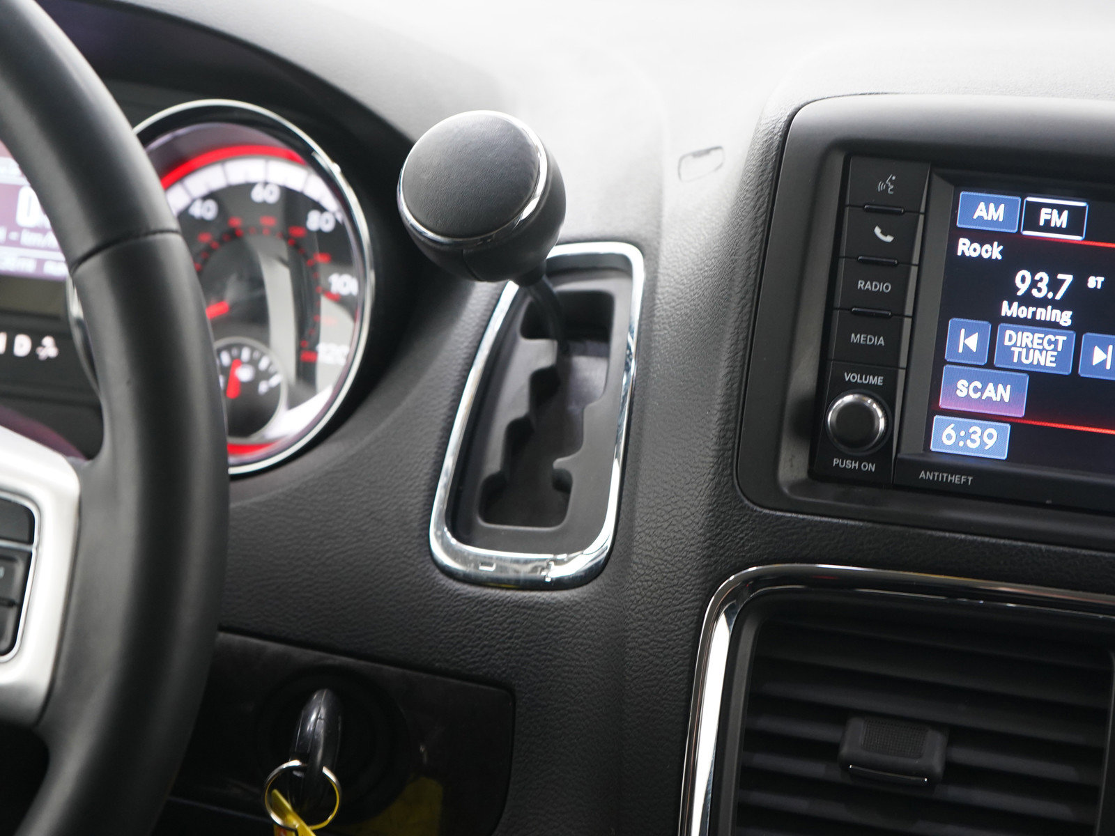 Used 2018 Dodge Grand Caravan SE w/ Rear Park Assist Package image 20