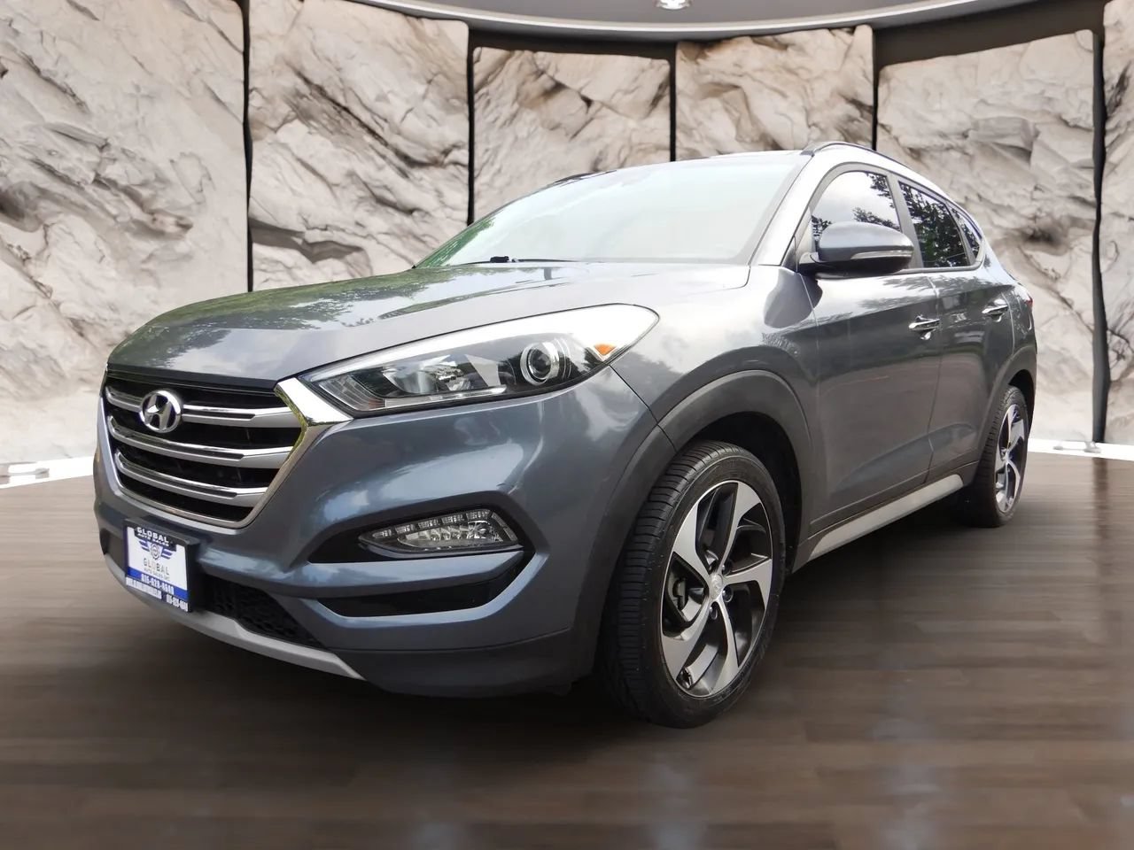 Used 2018 Hyundai Tucson Limited w/ Ultimate Package 02