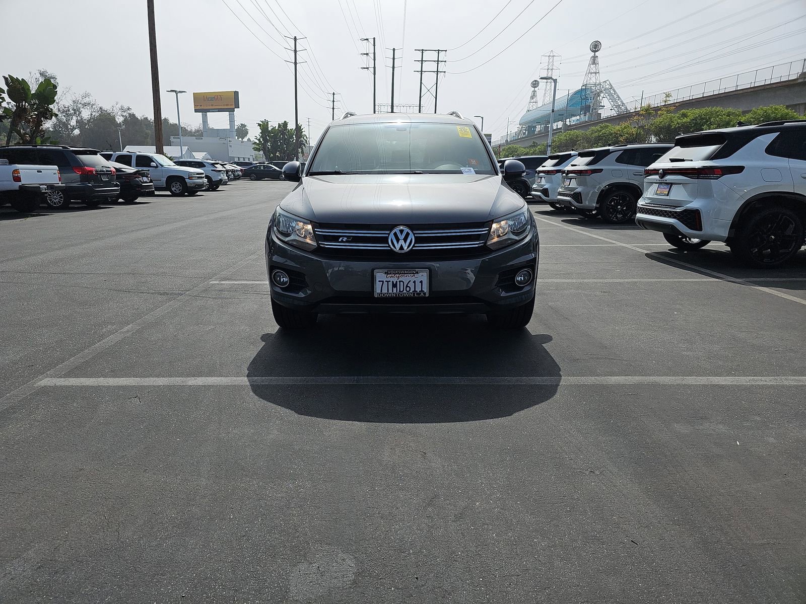 Used 2016 Volkswagen Tiguan R-Line image 2