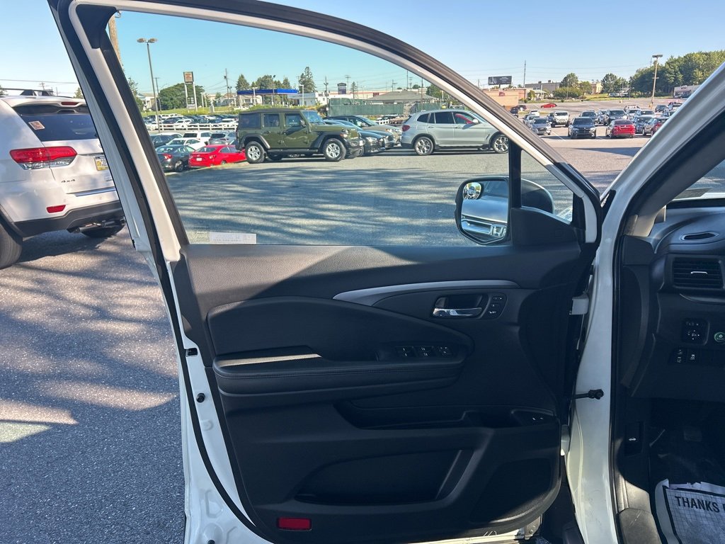 Used 2022 Honda Pilot Special Edition image 13