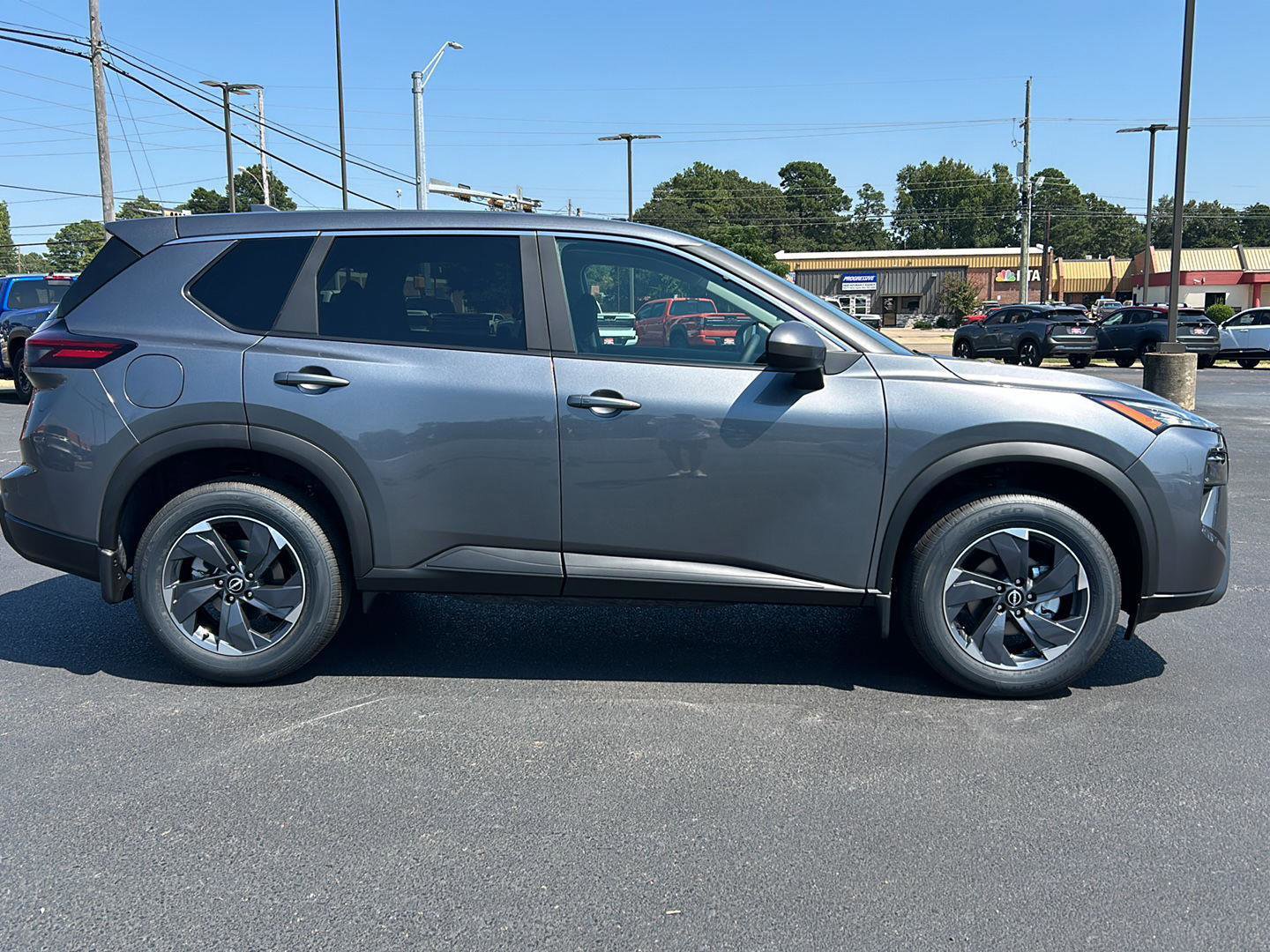 New 2026 Nissan Rogue SV image 7