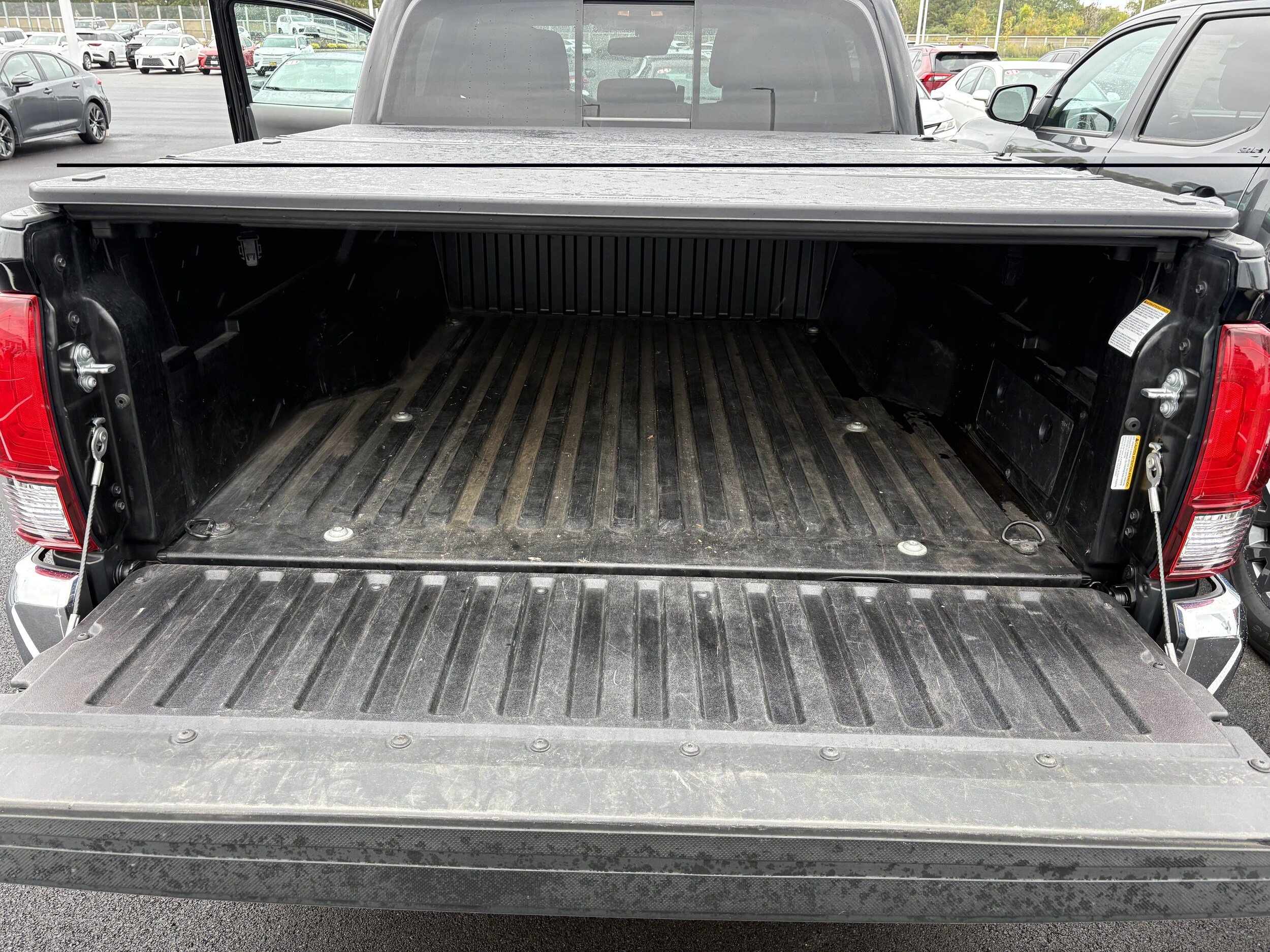 Certified 2023 Toyota Tacoma SR5 AWD/4WD image 8