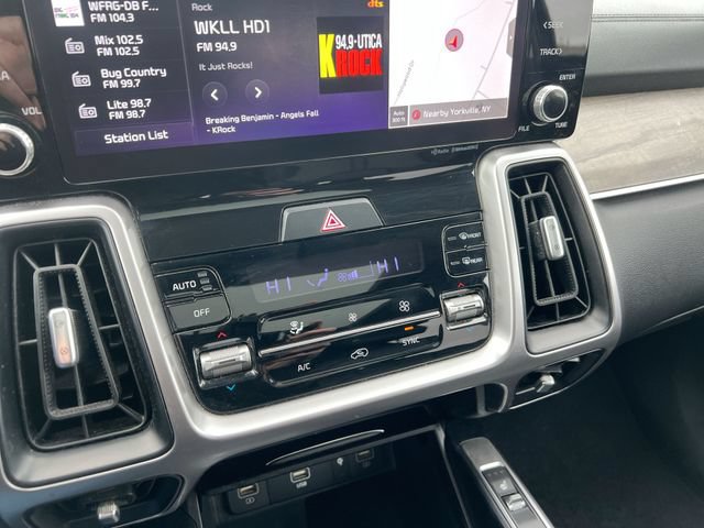 Used 2023 Kia Sorento S w/ Panoramic Sunroof Package AWD/4WD image 11