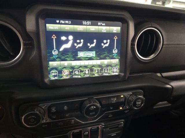 Used 2023 Jeep Wrangler Unlimited Sahara w/ Cold Weather Group AWD/4WD image 15