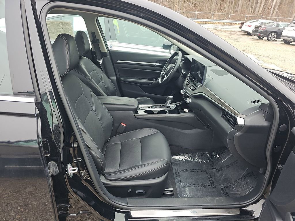 Used 2024 Nissan Altima 2.5 SL image 9