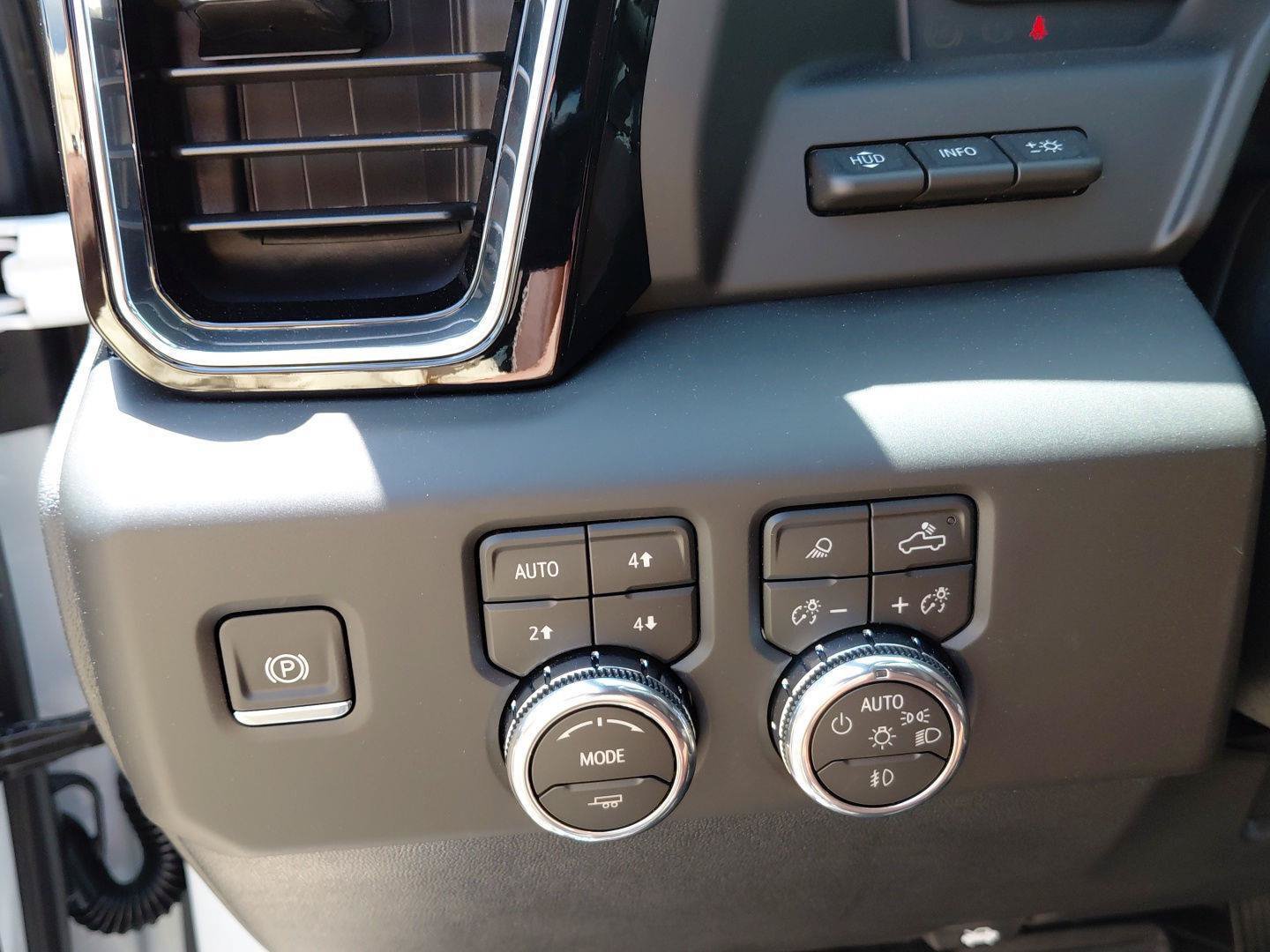 New 2026 GMC Sierra 2500 Denali Ultimate AWD/4WD image 30