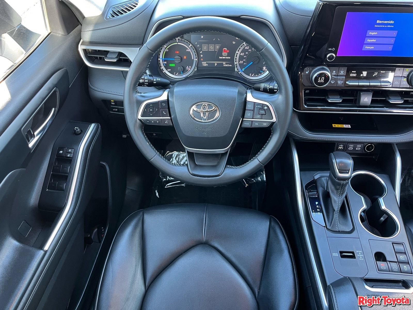 Used 2023 Toyota Highlander XLE FWD image 15