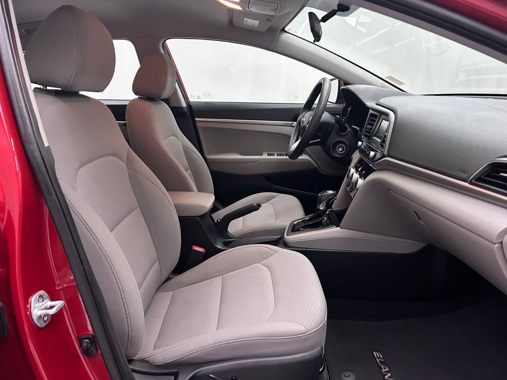 Used 2019 Hyundai Elantra SE FWD image 16