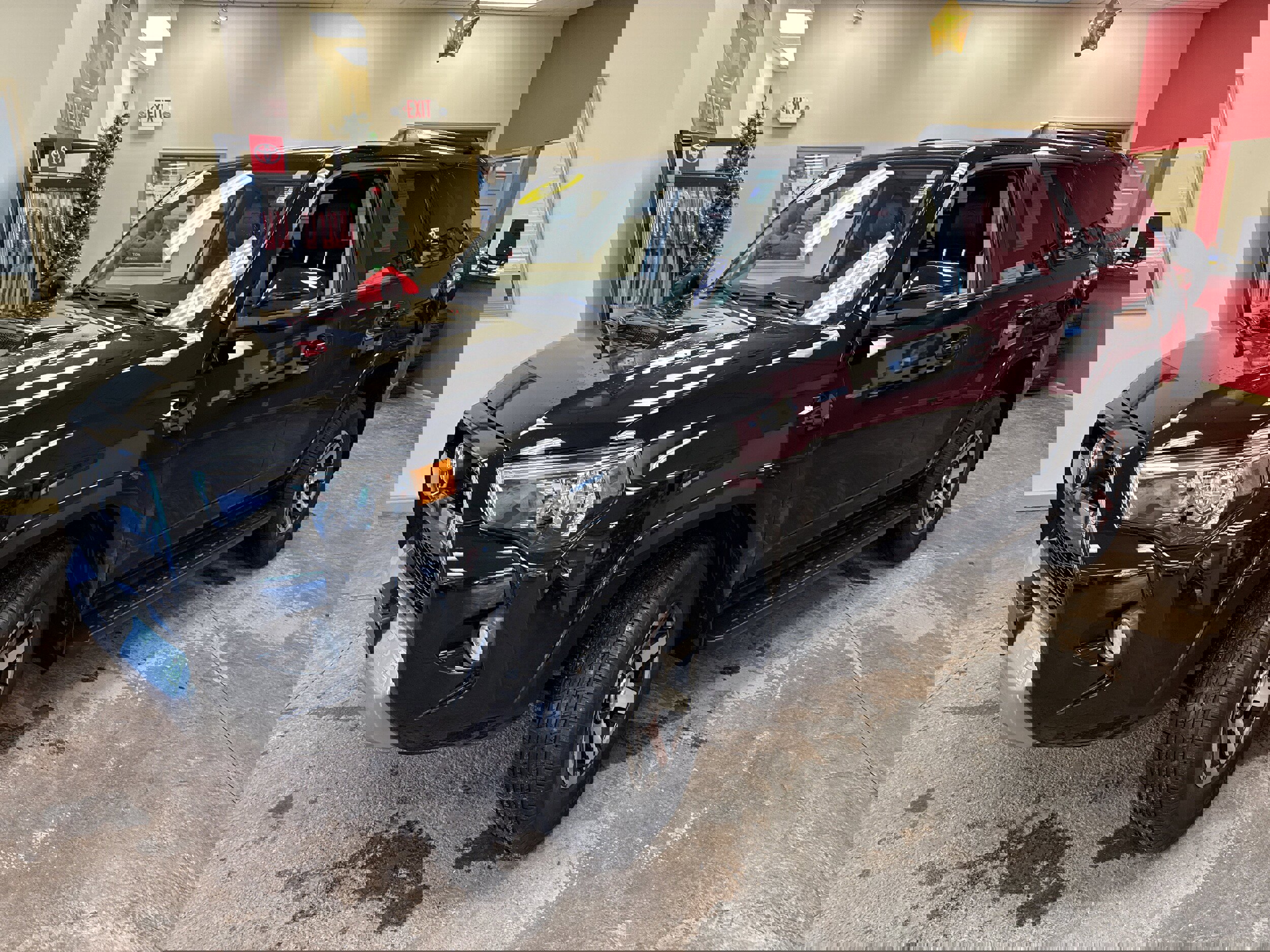 Used 2019 Toyota 4Runner TRD Off-Road Premium image 3