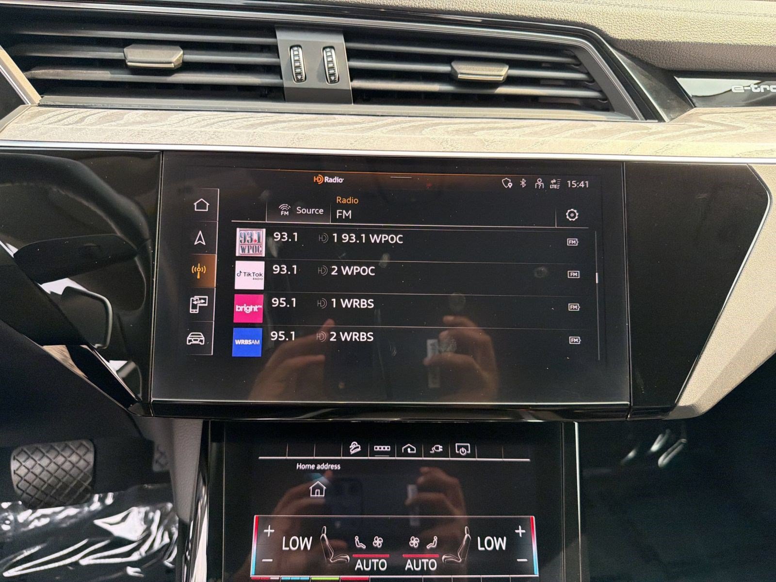 Used 2024 Audi Q8 e-tron Premium Plus w/ Premium Plus Package AWD/4WD image 20