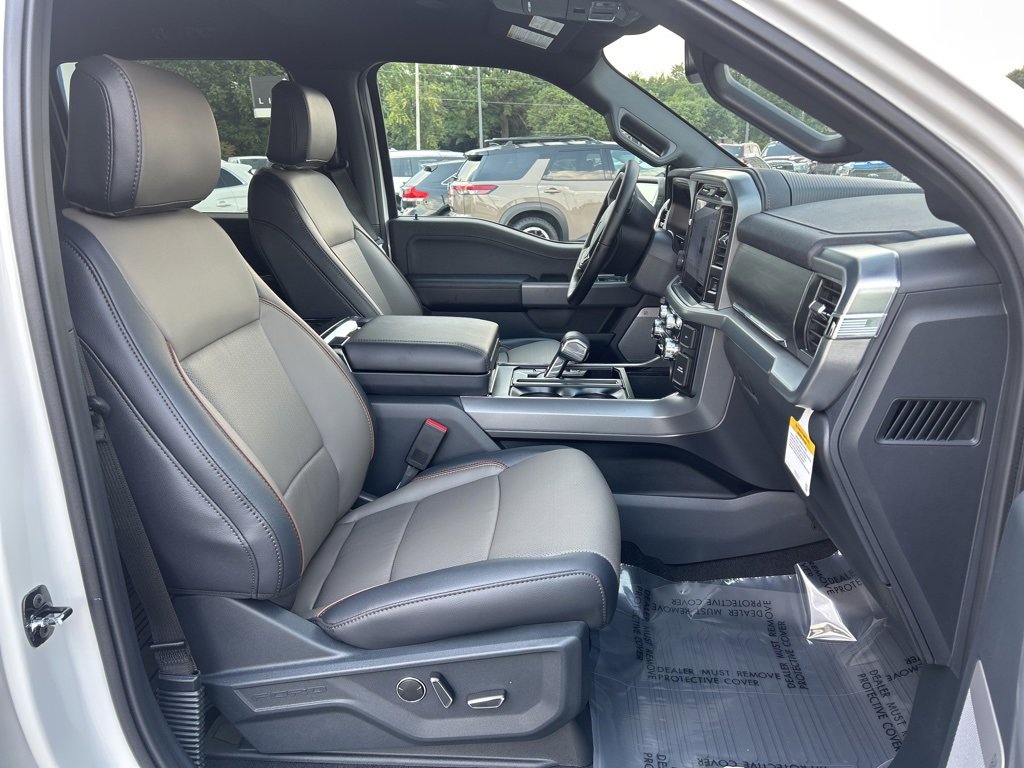 New 2025 Ford F150 Lariat w/ Equipment Group 502A High image 19