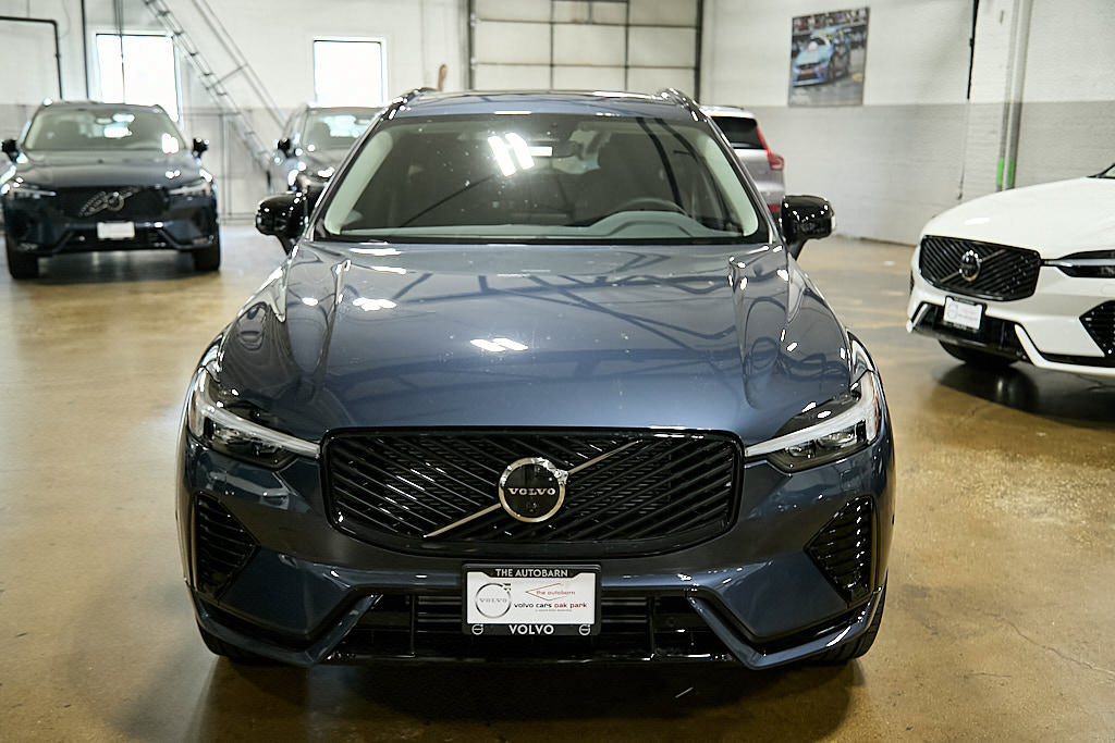 New 2026 Volvo XC60 T8 Plus w/ Climate Package AWD/4WD image 5