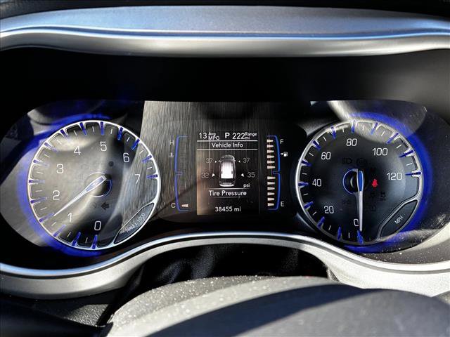 Used 2018 Chrysler Pacifica Touring-L w/ Premium Audio Group image 13