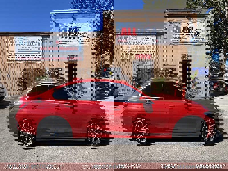 Used 2020 BMW 330i Sedan w/ Convenience Package image 1