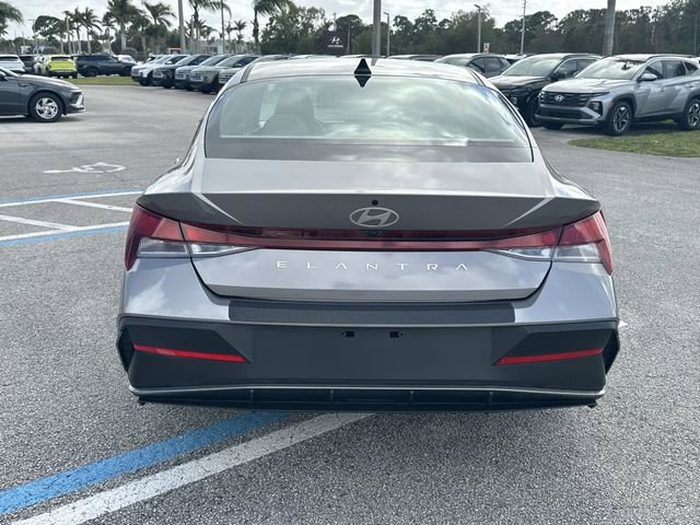 Certified 2024 Hyundai Elantra SEL image 7