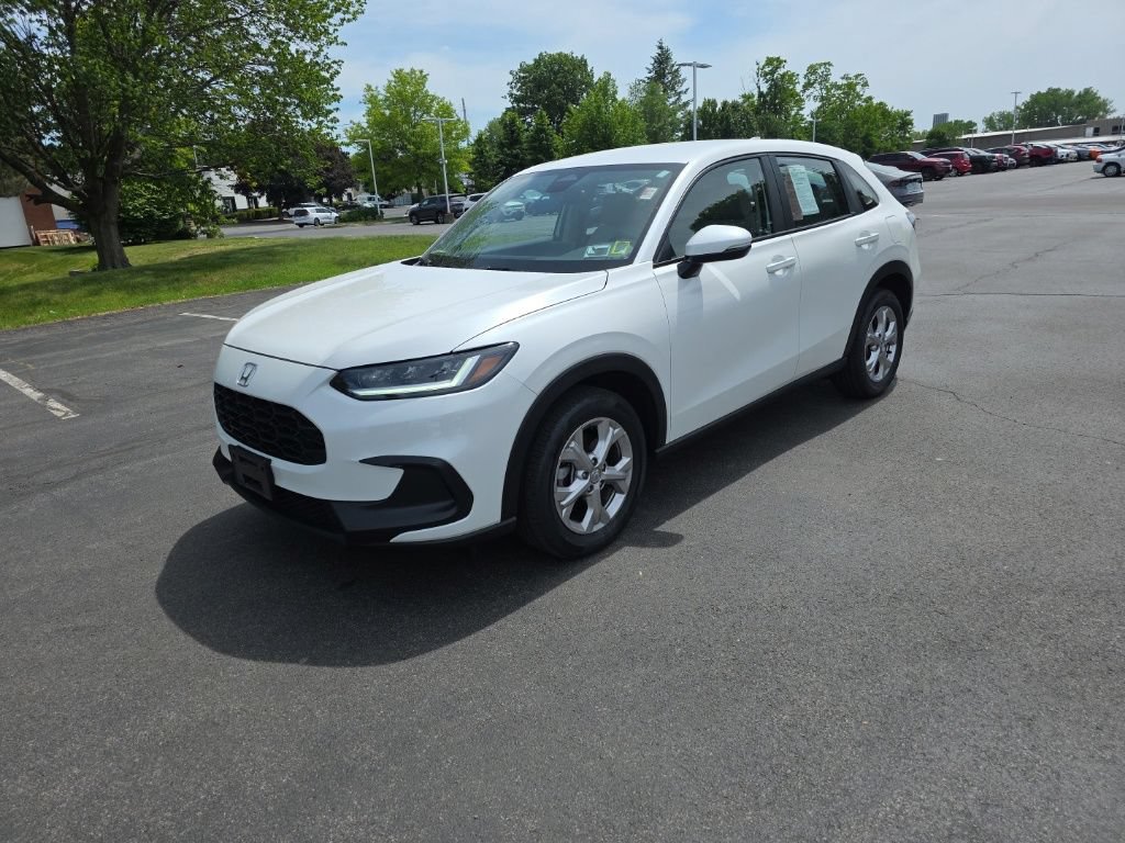 Used 2025 Honda HR-V LX image 3