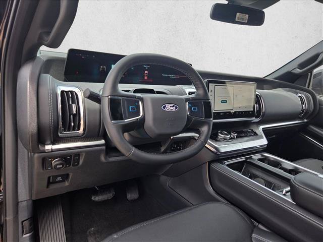 New 2027 Ford Expedition Platinum w/ Stealth Performance Package AWD/4WD image 3