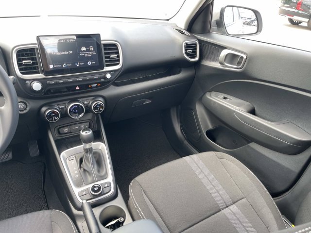 New 2026 Hyundai Venue SEL FWD image 14