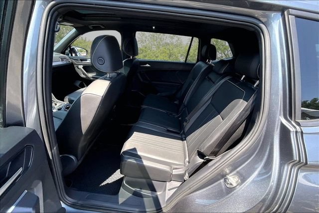 Used 2022 Volkswagen Tiguan SE R-Line AWD/4WD image 24