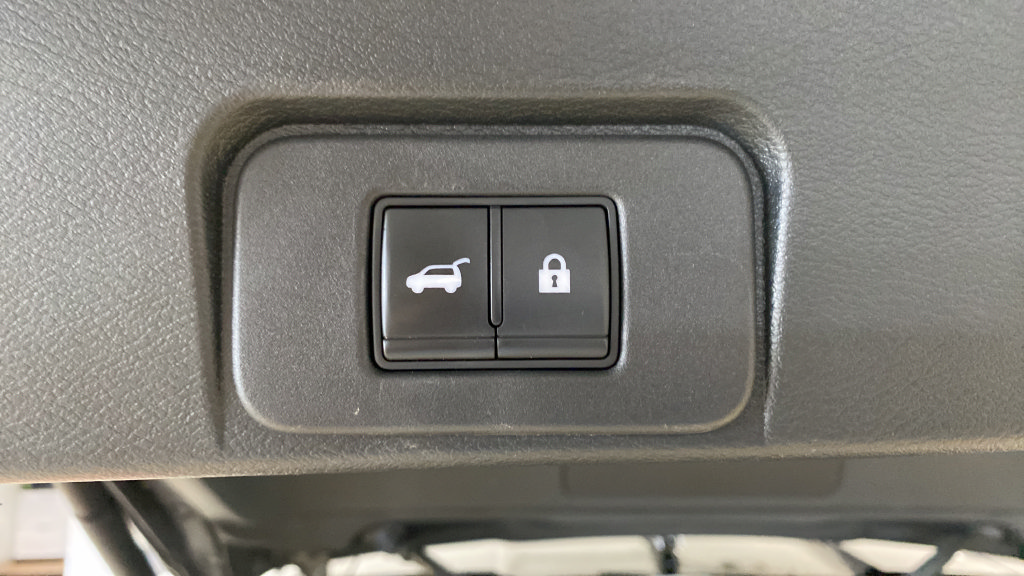 Used 2021 Nissan Rogue Platinum FWD image 26