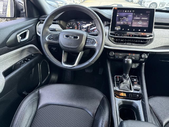 Used 2024 Jeep Compass Latitude AWD/4WD image 10