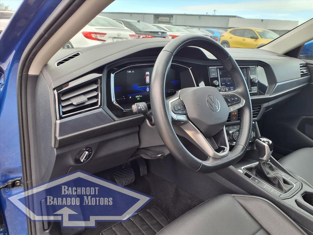 Used 2024 Volkswagen Jetta SE image 14