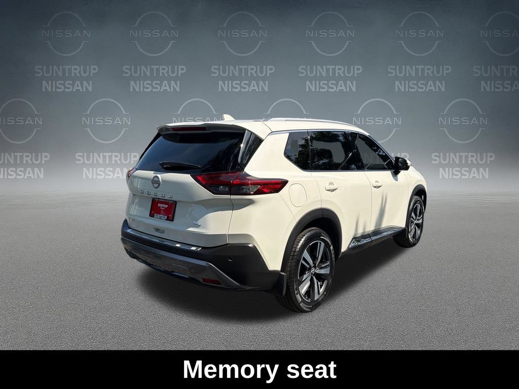 Used 2023 Nissan Rogue SL FWD image 11