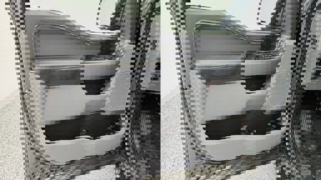 Used 2022 Ford F150 XLT w/ Equipment Group 302A High image 10