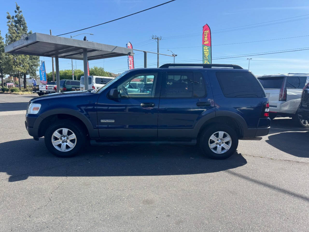 Used 2006 Ford Explorer XLT AWD/4WD image 9