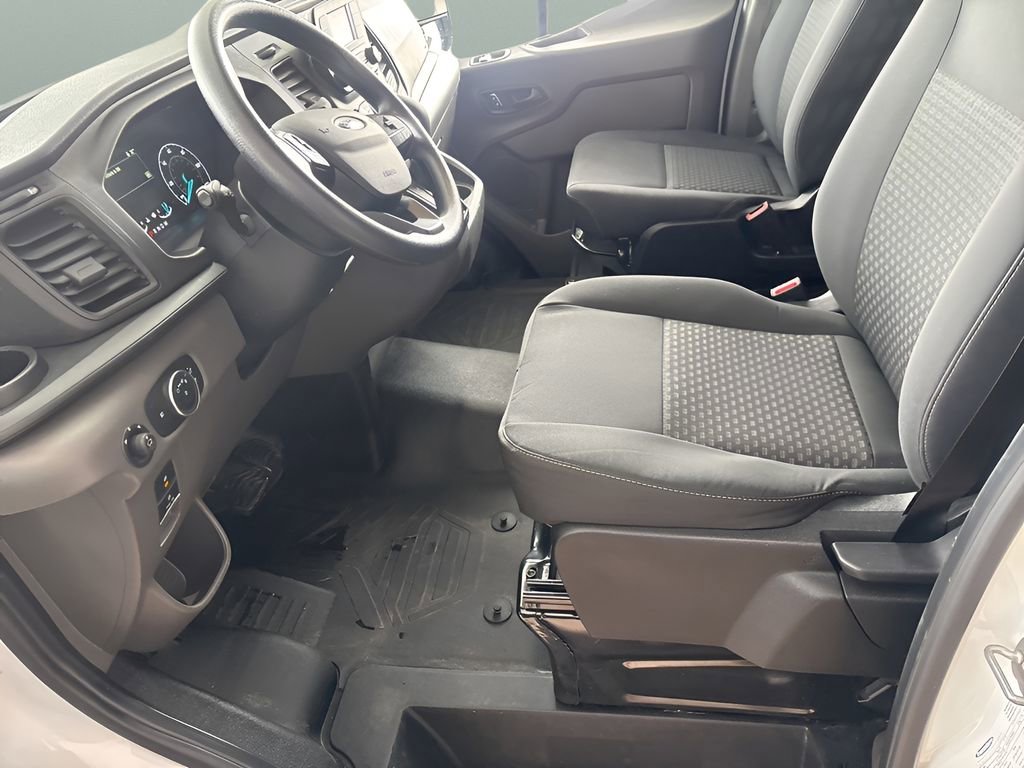 Used 2024 Ford Transit 250 Low Roof AWD w/ Exterior Upgrade Package image 8