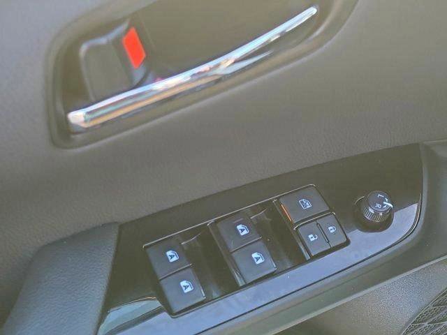 Used 2018 Toyota Prius Prime Plus FWD image 16