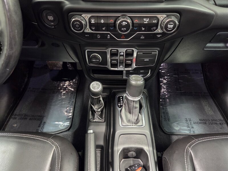 Used 2022 Jeep Wrangler Unlimited Sahara w/ LED Lighting Group AWD/4WD image 46