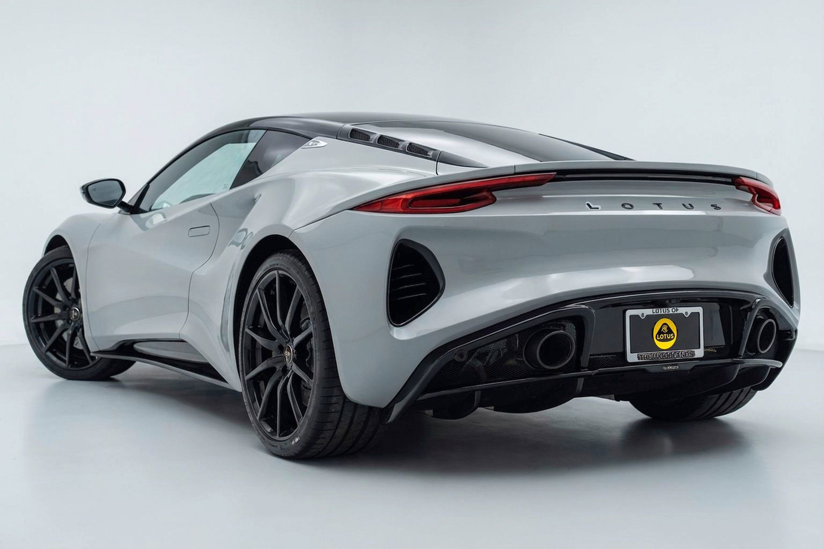 New 2025 Lotus Emira image 12